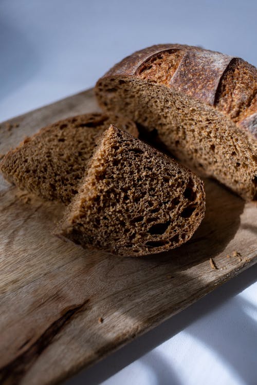 Foto di pane integrale tagliato